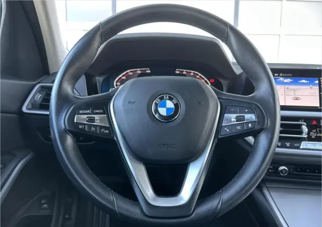 BMW Seria 3 318i Advantage