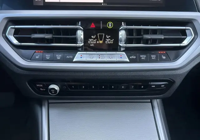 BMW Seria 3 318i Advantage