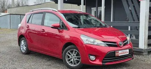 TOYOTA Verso 