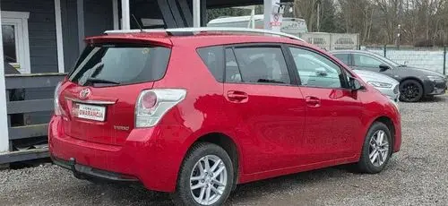 TOYOTA Verso 