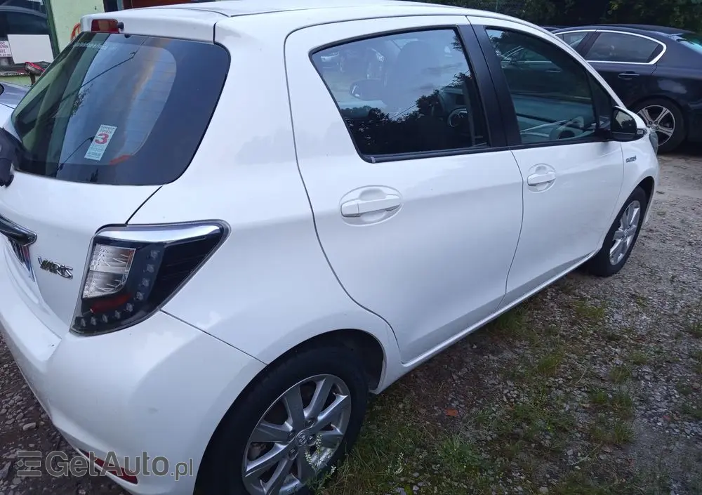 TOYOTA Yaris 