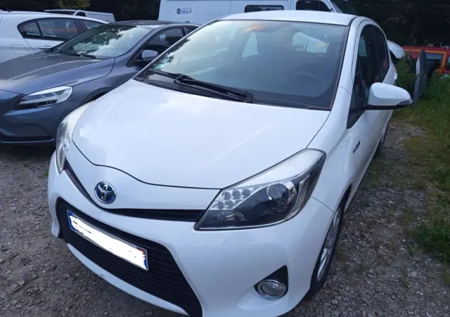 TOYOTA Yaris 