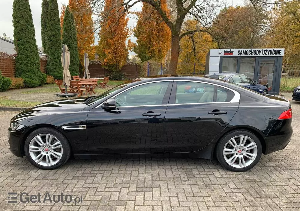 JAGUAR XE 2.0 D Prestige