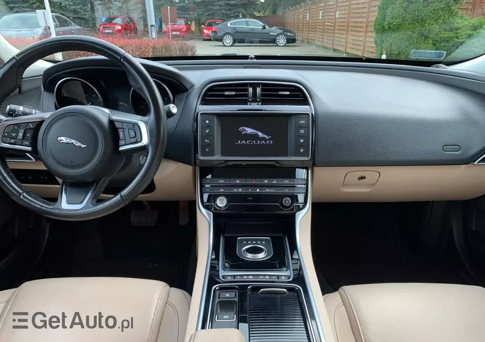 JAGUAR XE 2.0 D Prestige