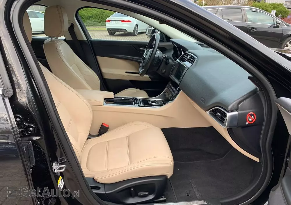 JAGUAR XE 2.0 D Prestige