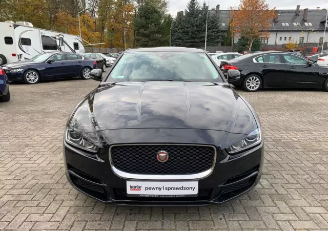 JAGUAR XE 2.0 D Prestige