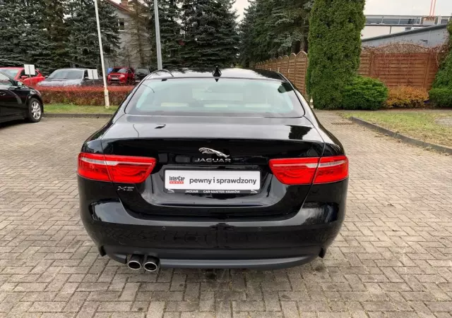 JAGUAR XE 2.0 D Prestige