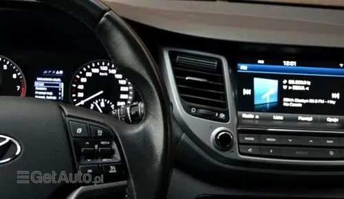 HYUNDAI Tucson 
