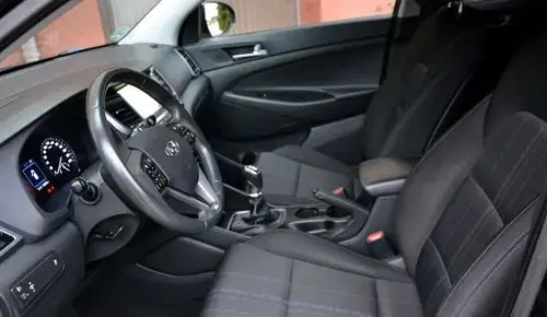 HYUNDAI Tucson 