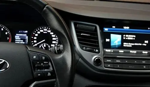HYUNDAI Tucson 