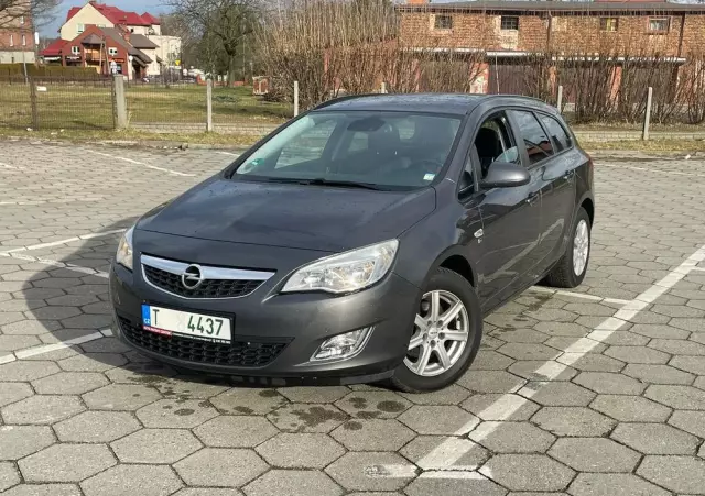 OPEL Astra 1.7 CDTI DPF 150 Jahre