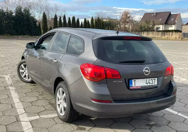 OPEL Astra 1.7 CDTI DPF 150 Jahre