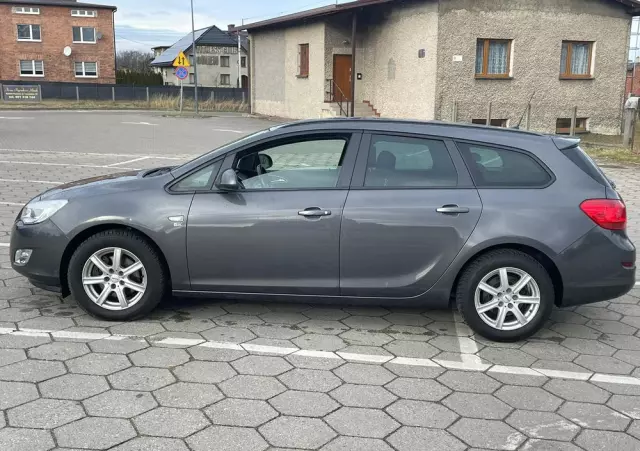 OPEL Astra 1.7 CDTI DPF 150 Jahre