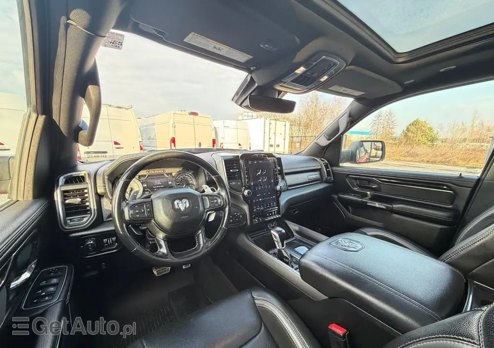 RAM 1500 Crew Cab Shortbed Laramie