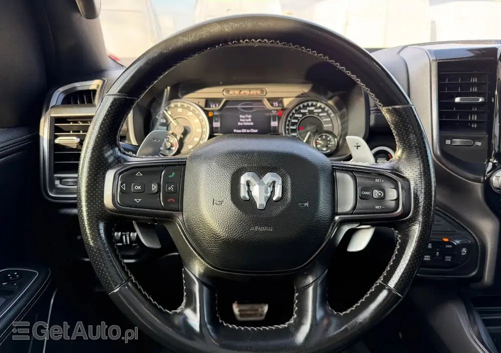 RAM 1500 Crew Cab Shortbed Laramie