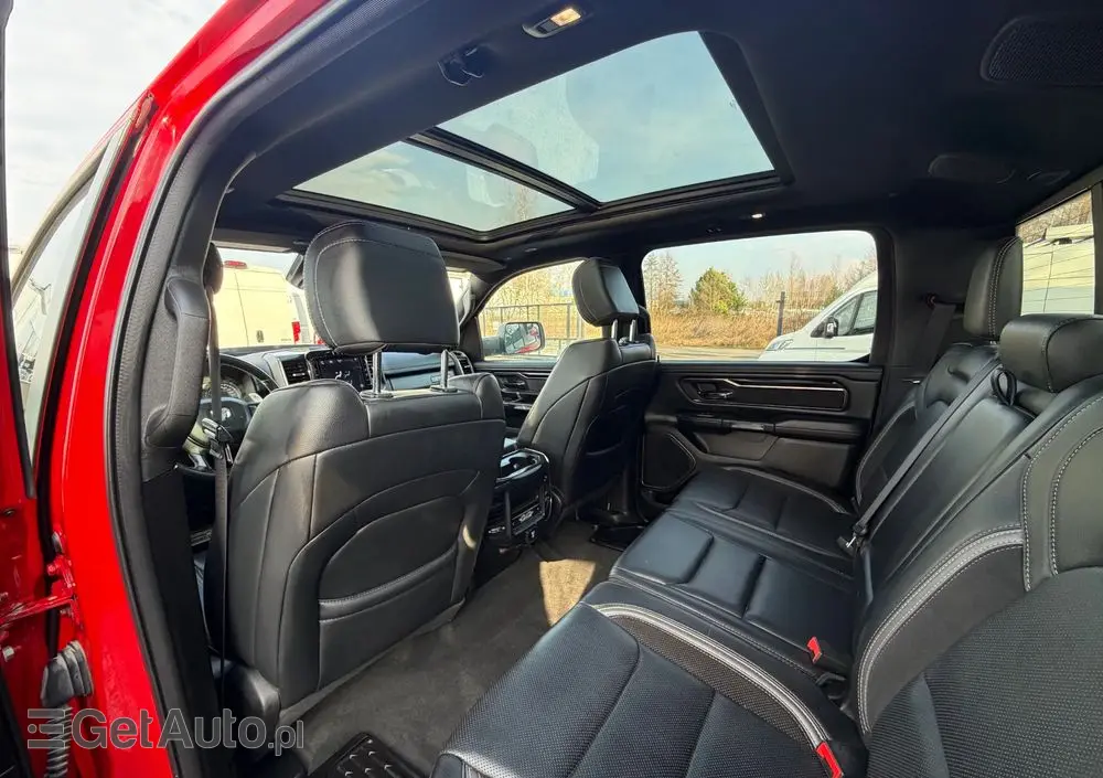 RAM 1500 Crew Cab Shortbed Laramie