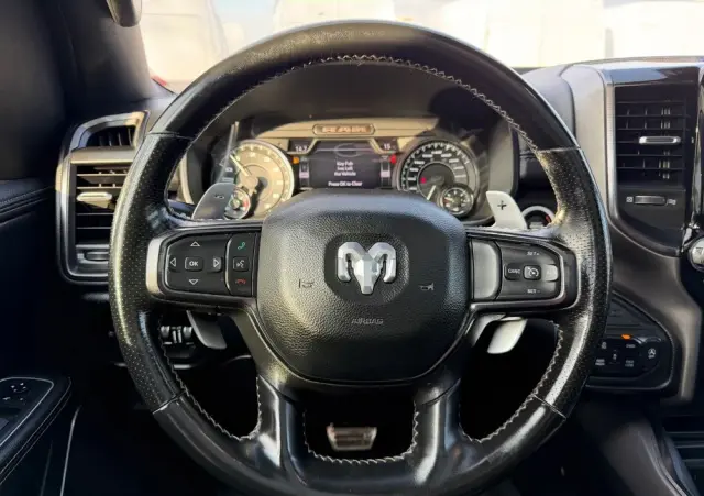 RAM 1500 Crew Cab Shortbed Laramie