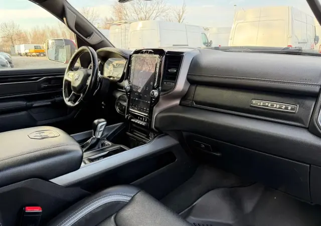 RAM 1500 Crew Cab Shortbed Laramie