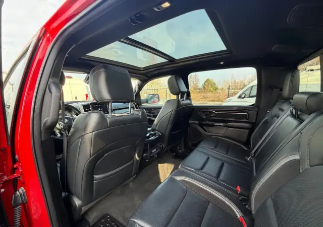 RAM 1500 Crew Cab Shortbed Laramie