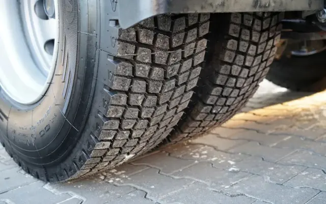 SCANIA R 450 / RETARDER / HYDRAULIKA / KLIMATYZACJA POSTOJOWA / OPONY 100% 