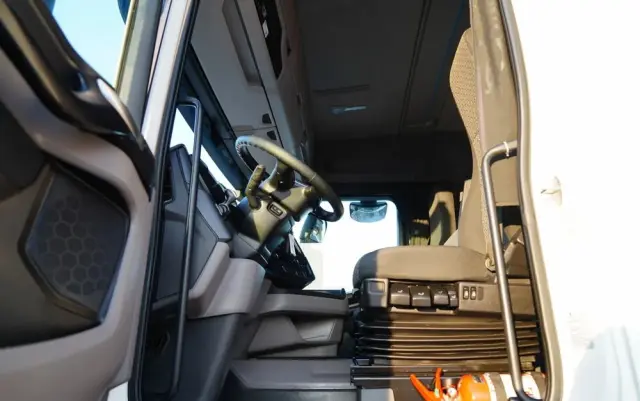 SCANIA R 450 / RETARDER / HYDRAULIKA / KLIMATYZACJA POSTOJOWA / OPONY 100% 