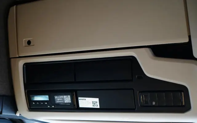 SCANIA R 450 / RETARDER / HYDRAULIKA / KLIMATYZACJA POSTOJOWA / OPONY 100% 