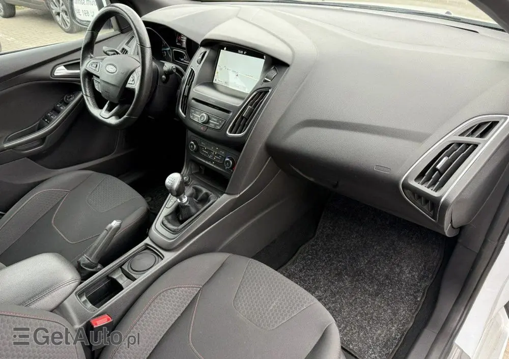 FORD Focus 1.0 EcoBoost ST-Line Black ASS