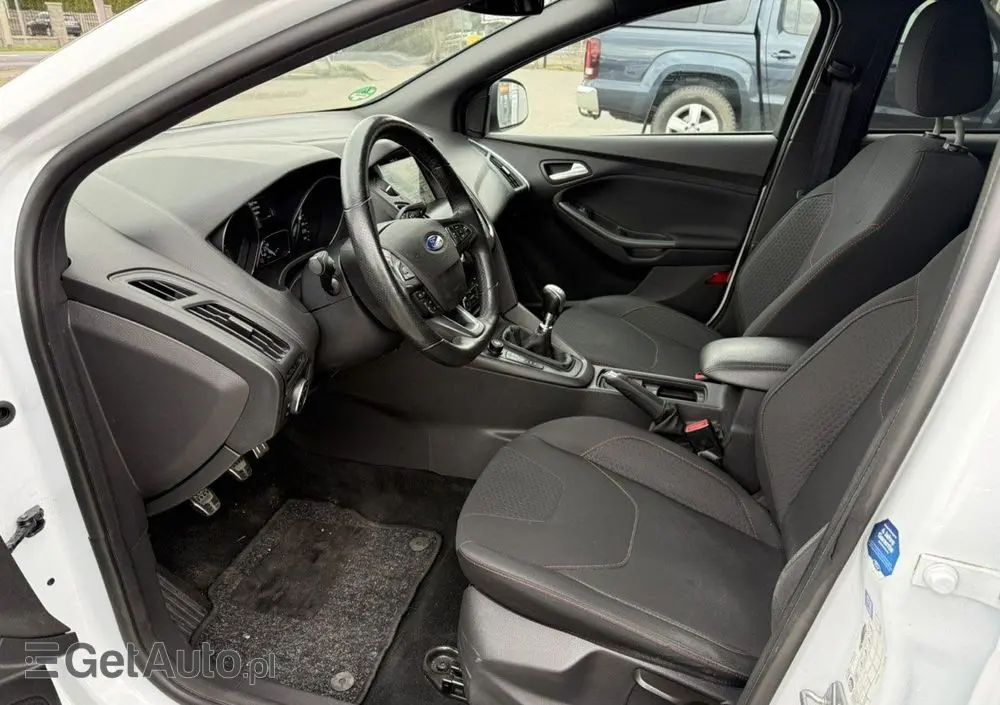 FORD Focus 1.0 EcoBoost ST-Line Black ASS