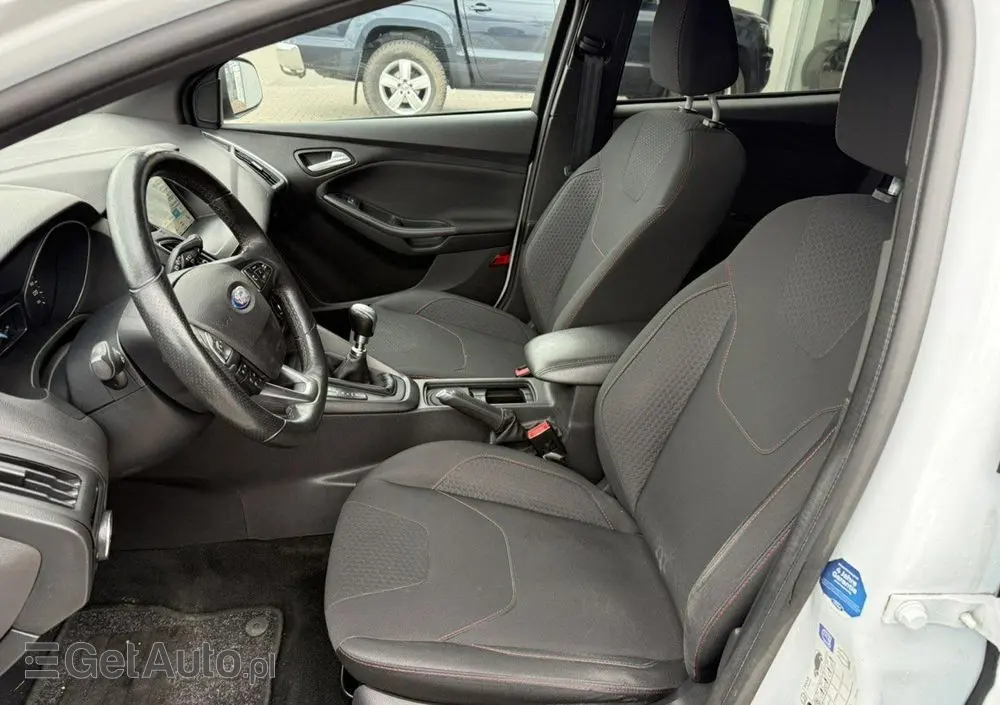 FORD Focus 1.0 EcoBoost ST-Line Black ASS