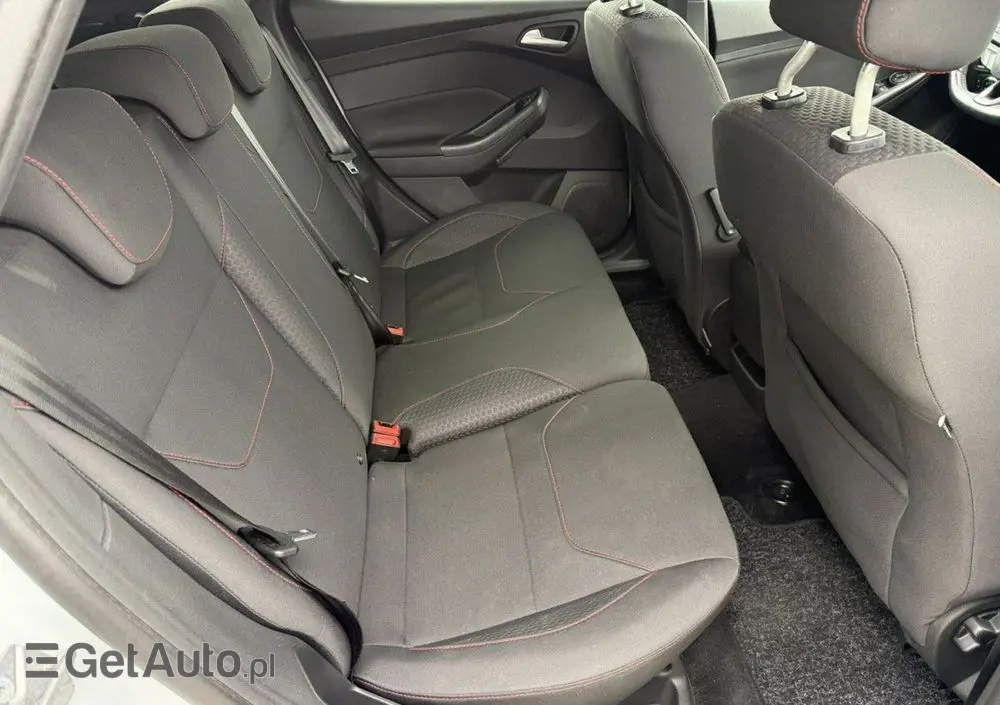 FORD Focus 1.0 EcoBoost ST-Line Black ASS