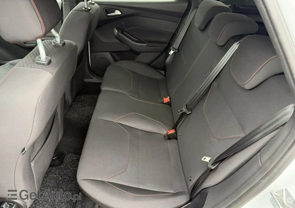 FORD Focus 1.0 EcoBoost ST-Line Black ASS