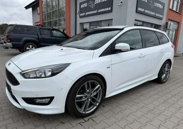 FORD Focus 1.0 EcoBoost ST-Line Black ASS