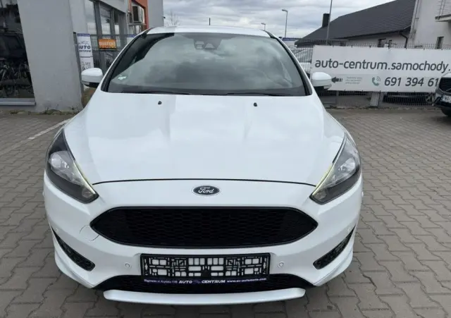 FORD Focus 1.0 EcoBoost ST-Line Black ASS