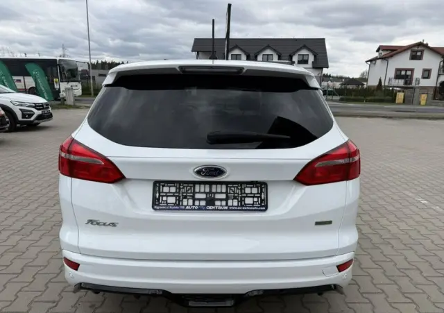 FORD Focus 1.0 EcoBoost ST-Line Black ASS