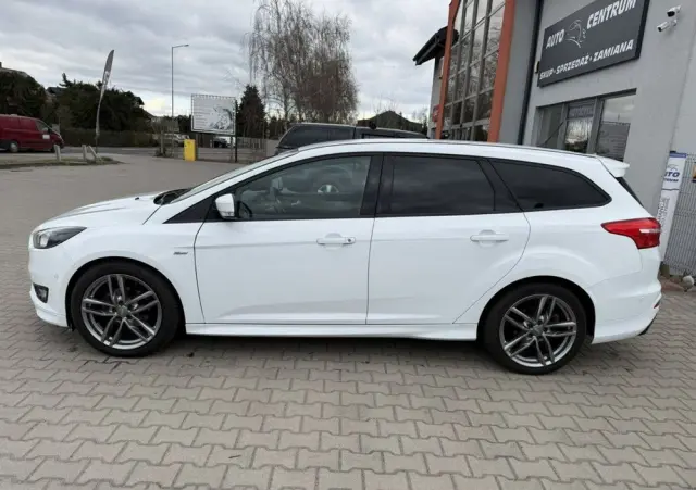 FORD Focus 1.0 EcoBoost ST-Line Black ASS