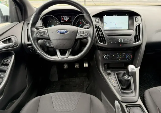 FORD Focus 1.0 EcoBoost ST-Line Black ASS