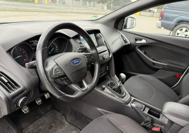 FORD Focus 1.0 EcoBoost ST-Line Black ASS