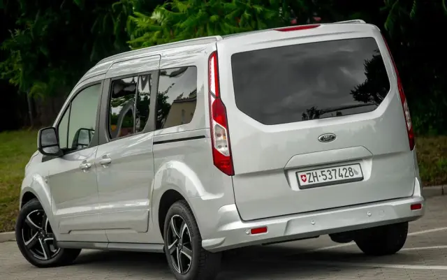 FORD Tourneo Connect Grand 1.6 EcoBoost Titanium