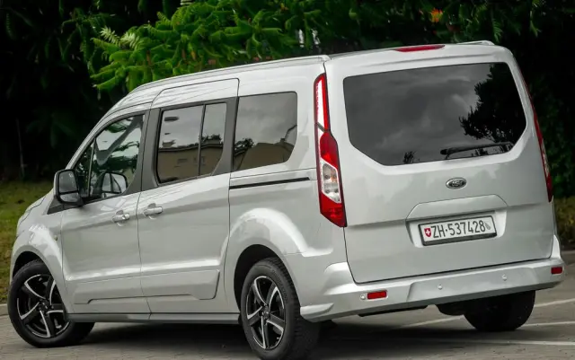 FORD Tourneo Connect Grand 1.6 EcoBoost Titanium
