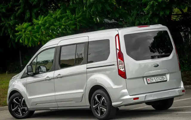 FORD Tourneo Connect Grand 1.6 EcoBoost Titanium
