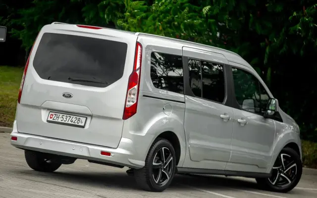 FORD Tourneo Connect Grand 1.6 EcoBoost Titanium