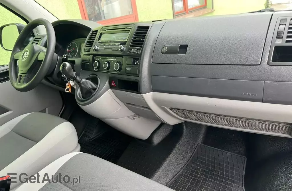 VOLKSWAGEN TRANSPORTER 