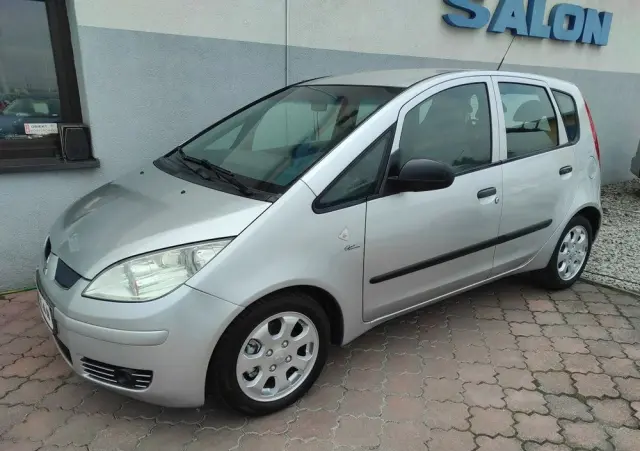 MITSUBISHI Colt 