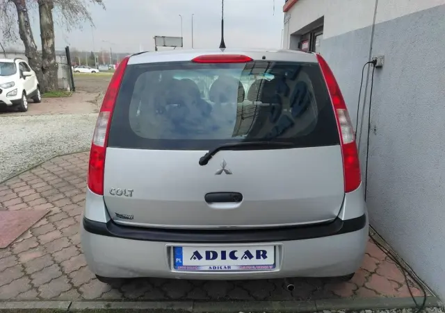 MITSUBISHI Colt 