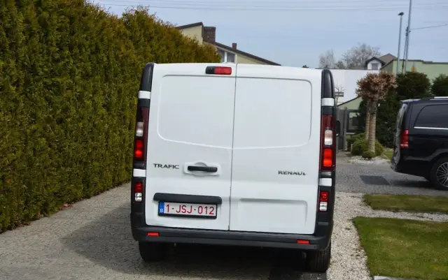 RENAULT TRAFIC 