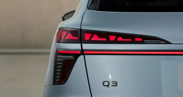 AUDI Q3 