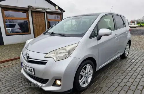 TOYOTA Verso-S 