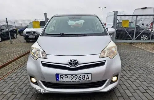 TOYOTA Verso-S 