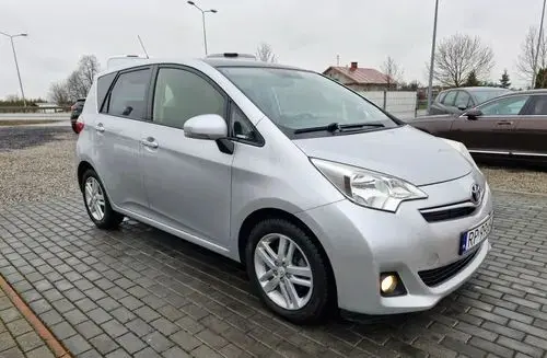 TOYOTA Verso-S 
