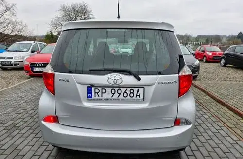 TOYOTA Verso-S 